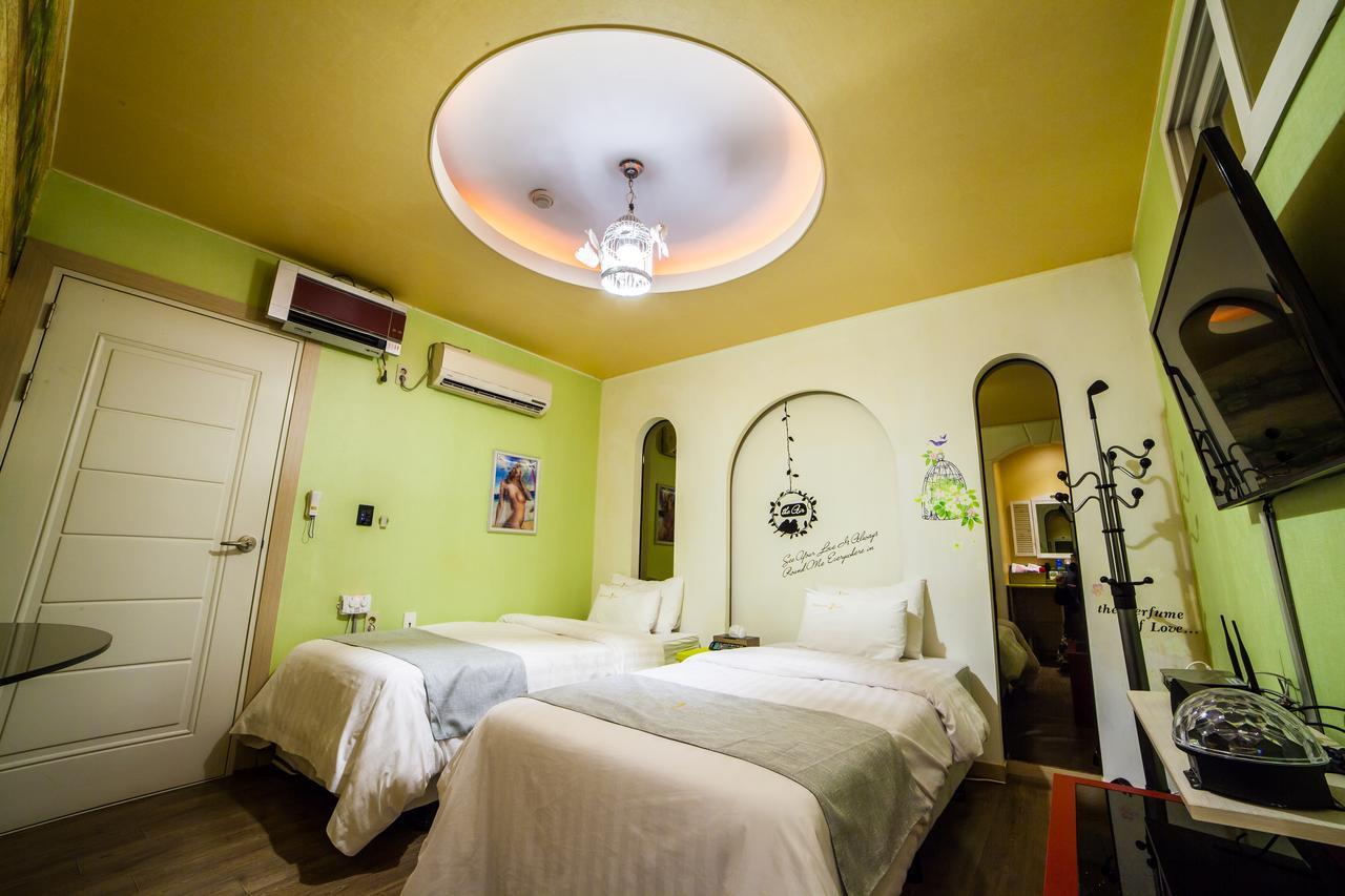 סאצ'ון Hole In One Hotel מראה חיצוני תמונה